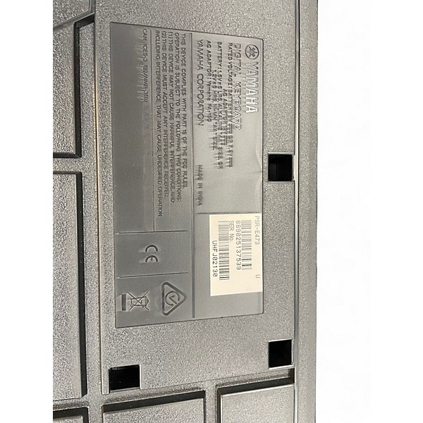 Used Yamaha PSRE473 61-Key Digital Piano