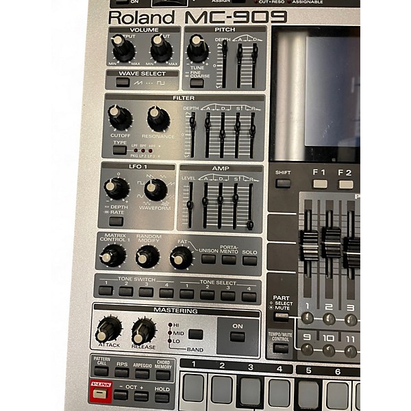 Used Roland MC-909 Groovebox Production Controller