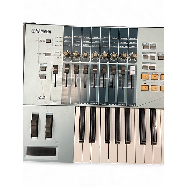 Used Yamaha Motif XS6 61 Key Keyboard Workstation