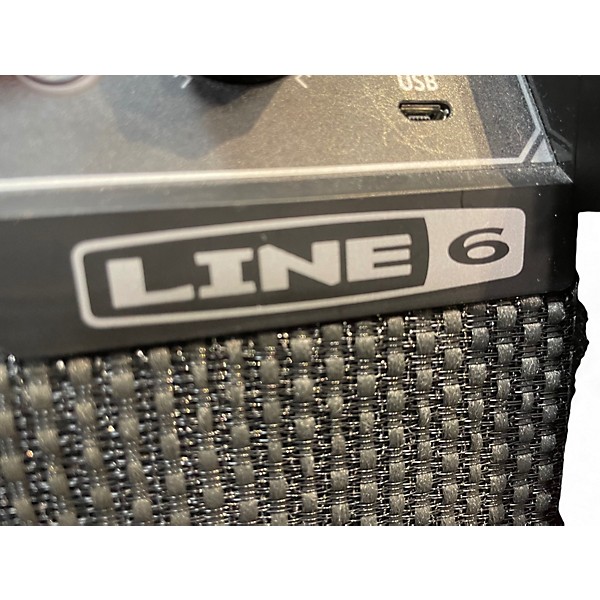 Used Line 6 SPIDER V20 Guitar Combo Amp