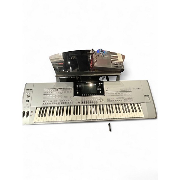 Used Yamaha Tyros 5 76 Key Arranger Keyboard