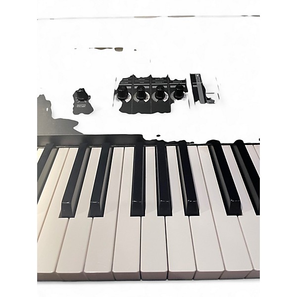 Used Yamaha MX88 Synthesizer