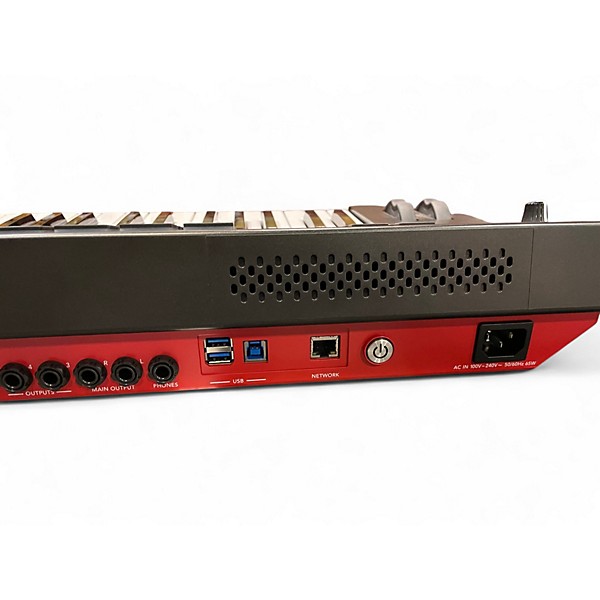 Used Akai Professional MPC Key 61 Keyboard Workstation