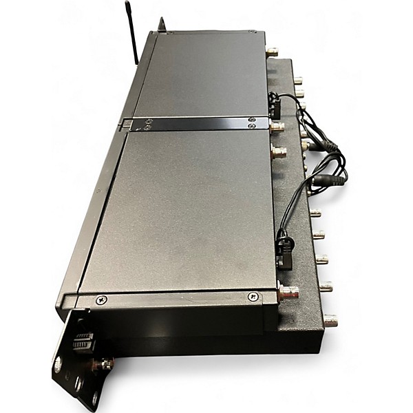 Used Shure SLX4 Combo With UA844US