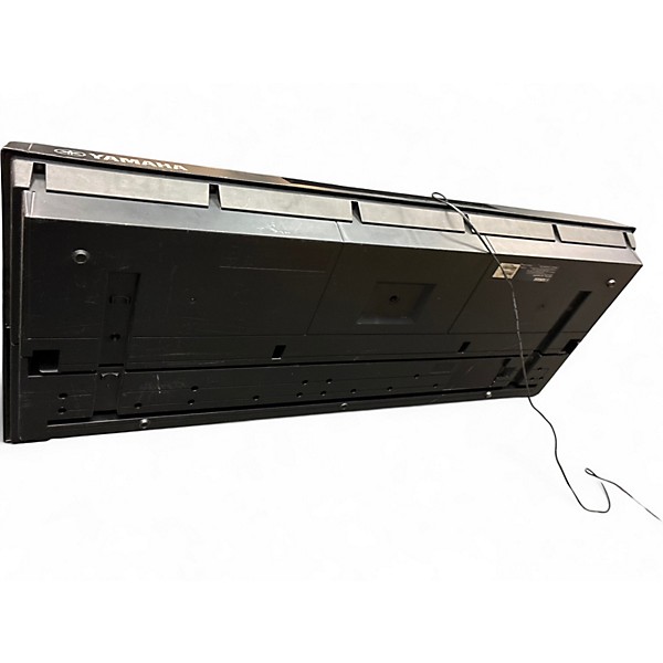 Used Yamaha e433 Portable Keyboard