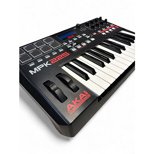 Used Akai Professional MPK225 25-Key MIDI Controller