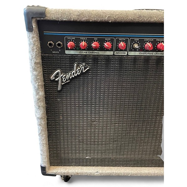 Used Fender M80 chorus Guitar Combo Amp