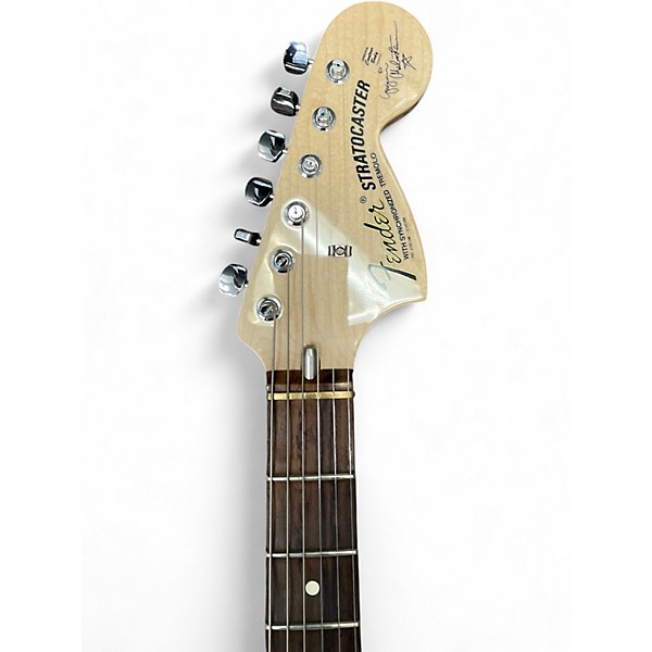 Used Fender Artist Series Yngwie Malmsteen Stratocaster White Maple Solid Body Electric Guitar