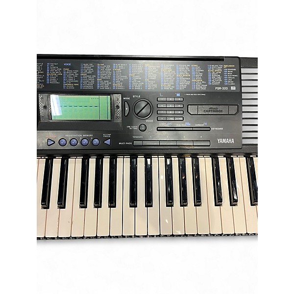 Used Yamaha PSR320 61 Key Portable Keyboard