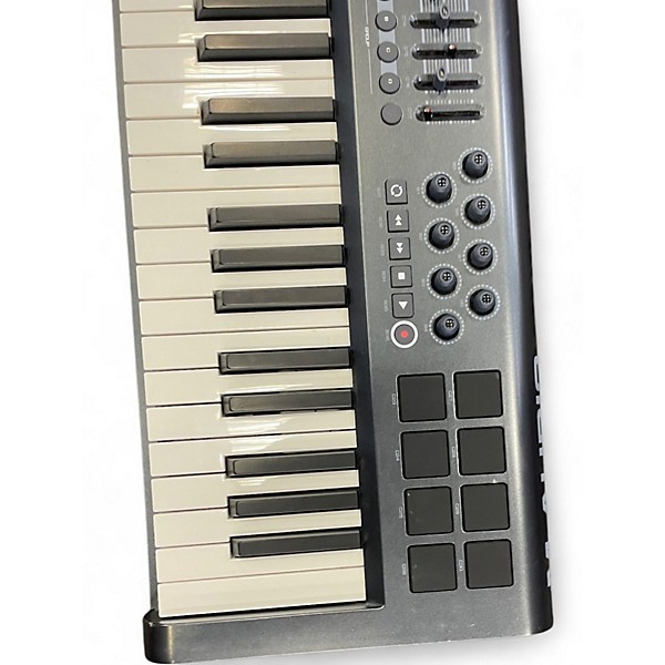 Used M-Audio Axiom 49 Key MIDI Controller