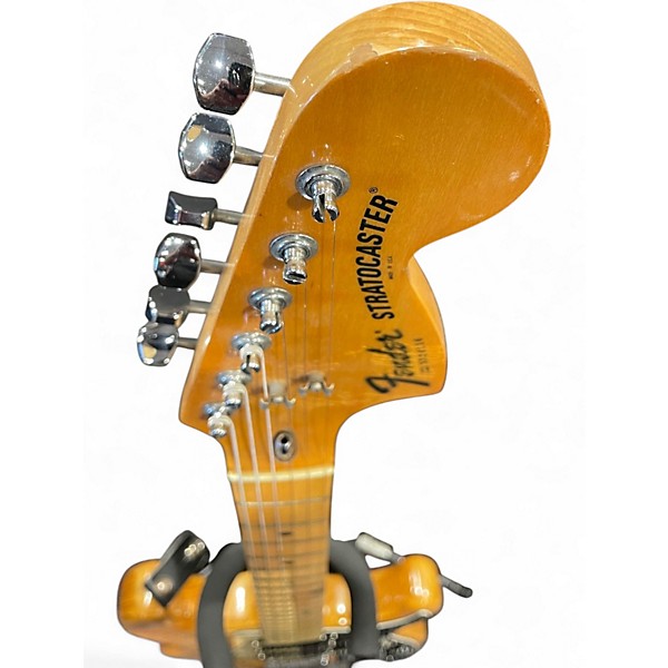 Vintage 1981 Fender Stratocaster 1981 Natural Solid Body Electric Guitar