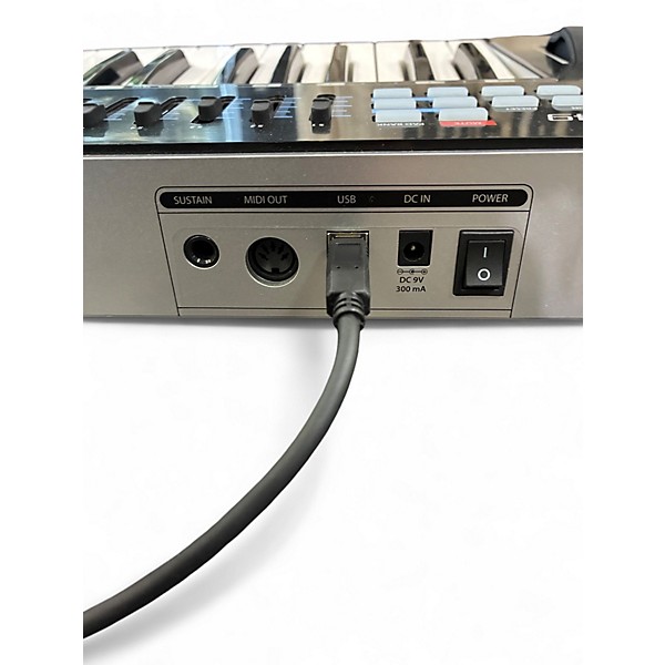 Used Samson GRAPHITE 49 MIDI Controller