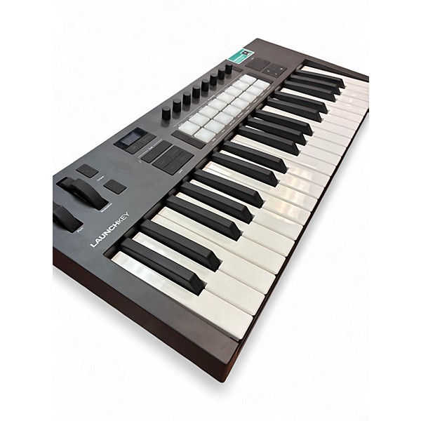 Used Novation Launchkey 25 Key MIDI Controller