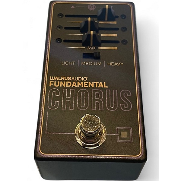 Used Walrus Audio FUNDAMENTAL CHORUS Effect Pedal
