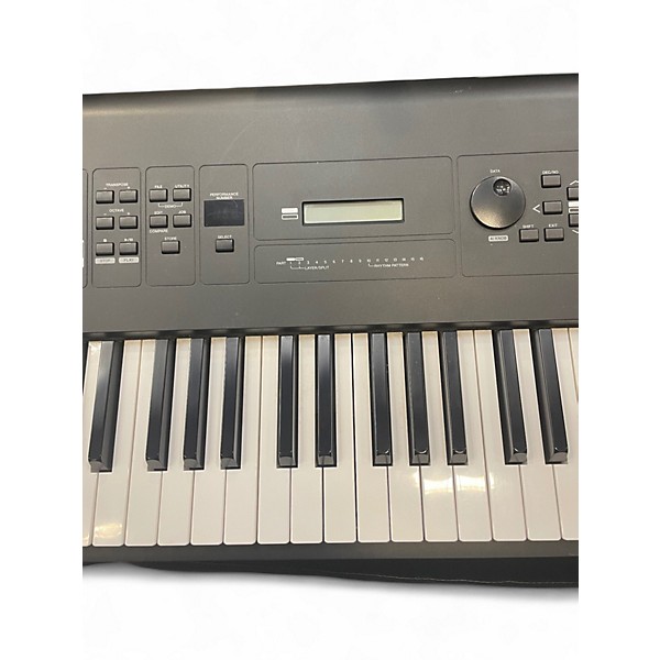 Used Yamaha MX88BK Synthesizer