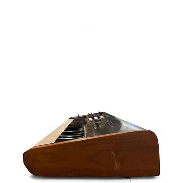 Used KORG Kronos 2 61 Keyboard Workstation