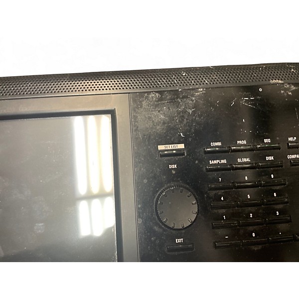 Used KORG Kronos 2 61 Keyboard Workstation