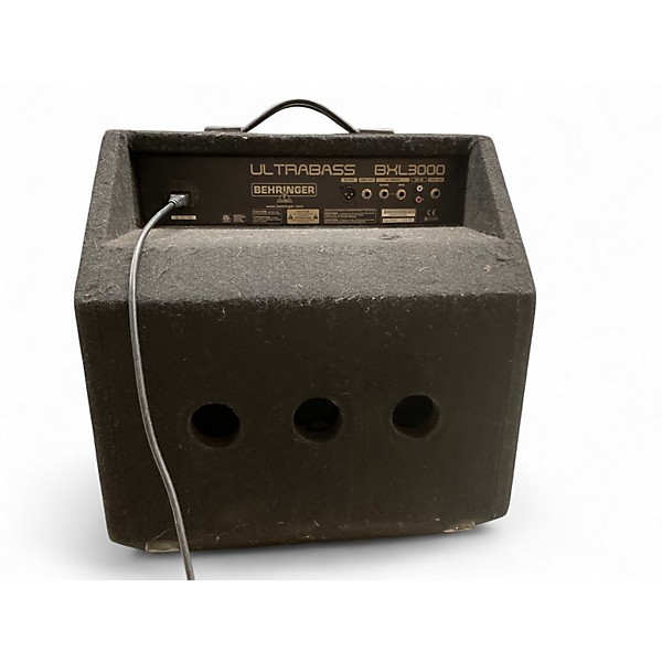 Used Behringer BLX3000 Bass Combo Amp