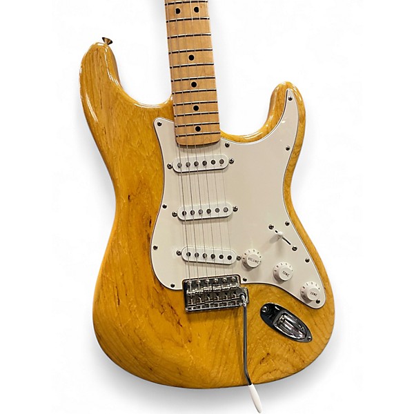 Used 2006 Fender 60th Anniversary Classic Series 70s Stratocaster Natural Solid Body Electric Guitar
