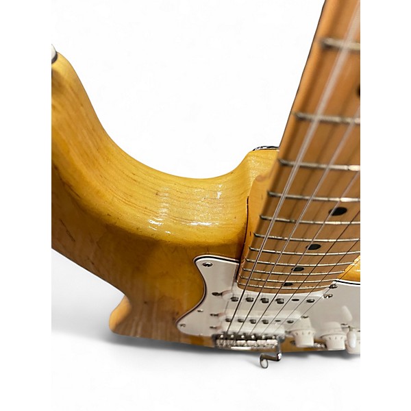 Used 2006 Fender 60th Anniversary Classic Series 70s Stratocaster Natural Solid Body Electric Guitar