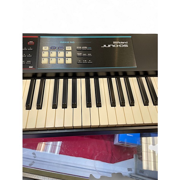 Used Roland JUNO DS88 Synthesizer