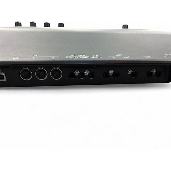 Used Yamaha MOXF6 61 Key Keyboard Workstation