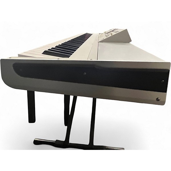 Used KORG M3 88 Key Keyboard Workstation