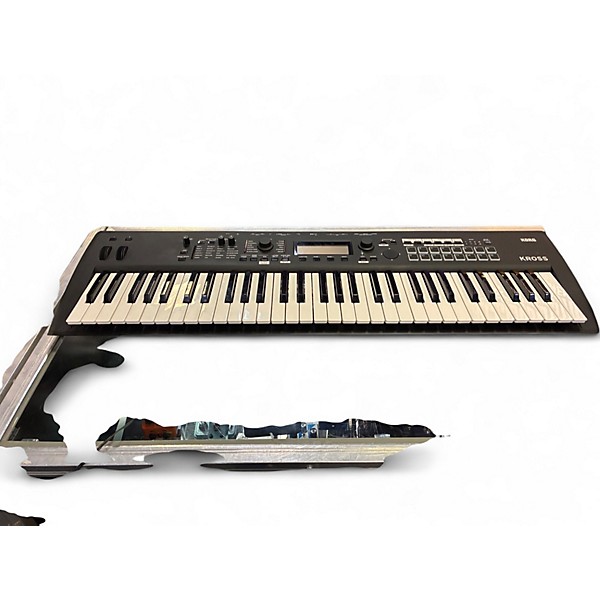 Used KORG KROSS 2 61 Keyboard Workstation