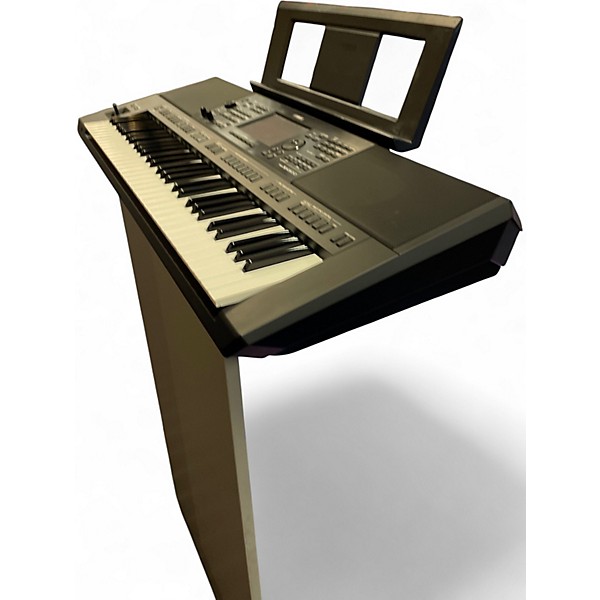 Used Yamaha PSR SX 900 Keyboard Workstation