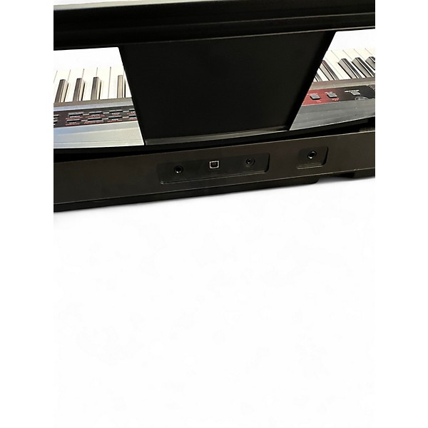 Used Yamaha PSRE383 Portable Keyboard