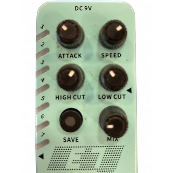 Used Mooer E7 Synth Effect Pedal