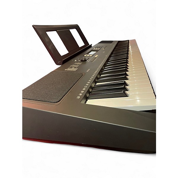 Used Yamaha PSREW300 76 Key Portable Keyboard