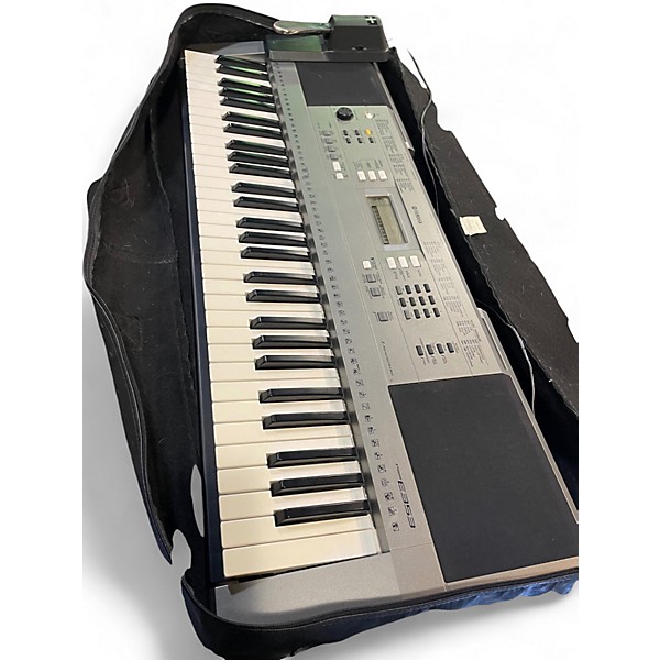 Used Yamaha PSRE353 61 Key Portable Keyboard