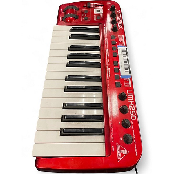 Used Behringer UMX250