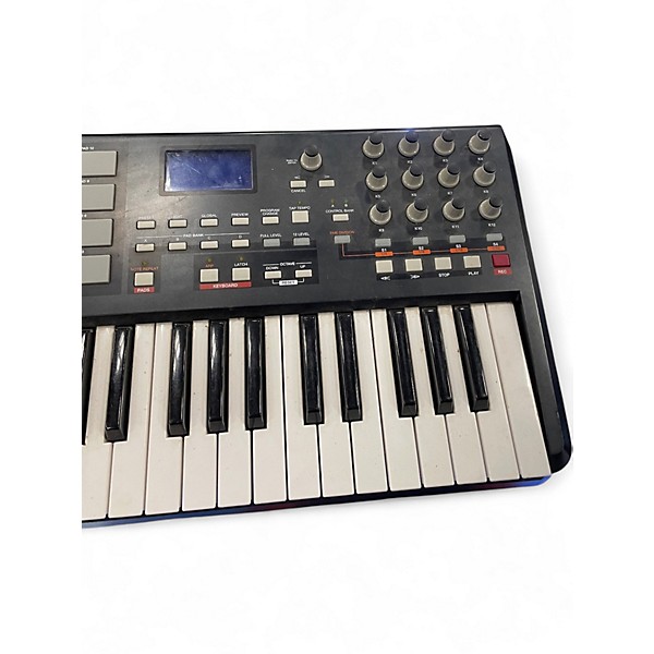 Used Akai Professional MPK25 25 Key MIDI Controller