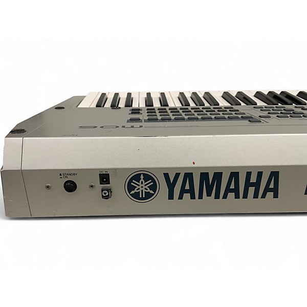 Used Yamaha MO6 Keyboard Workstation