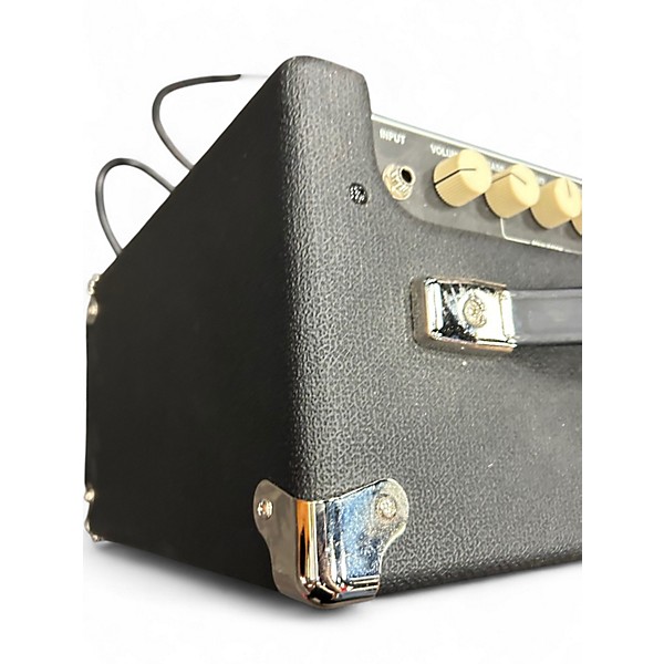 Used Fender Rumble 15 15W 1X8 Bass Combo Amp