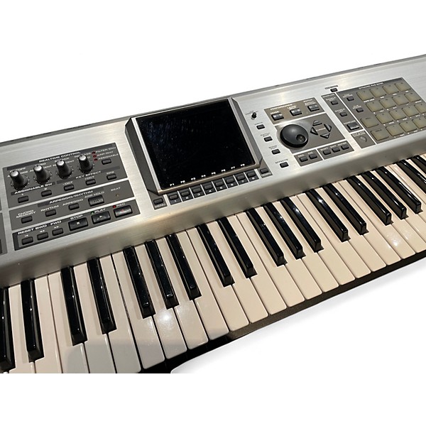 Used Roland Fantom 07 Keyboard Workstation