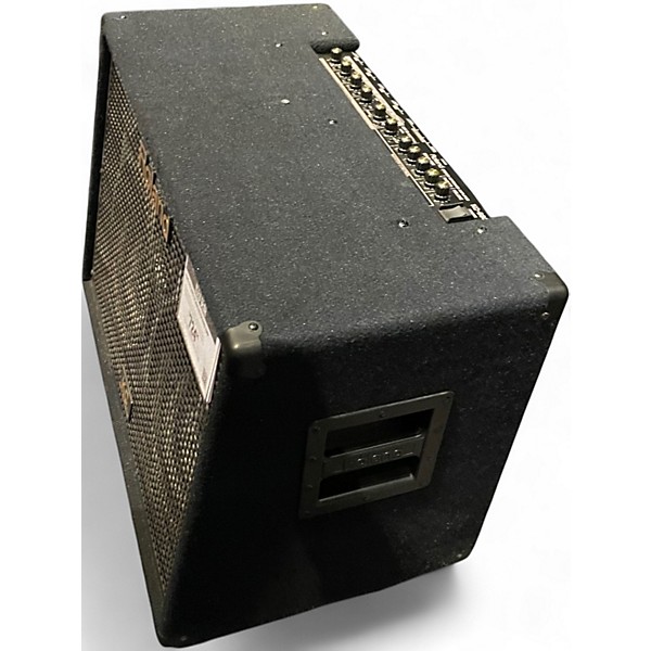 Used Roland KC880 Keyboard Amp