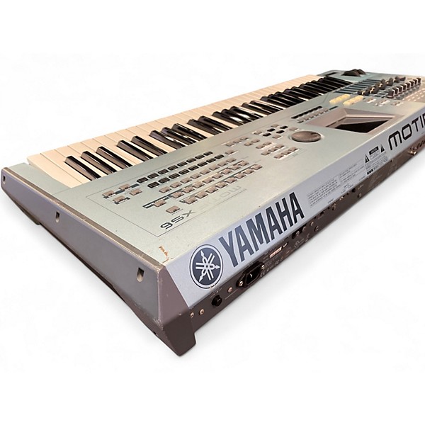 Used Yamaha Motif XS6 61 Key Keyboard Workstation