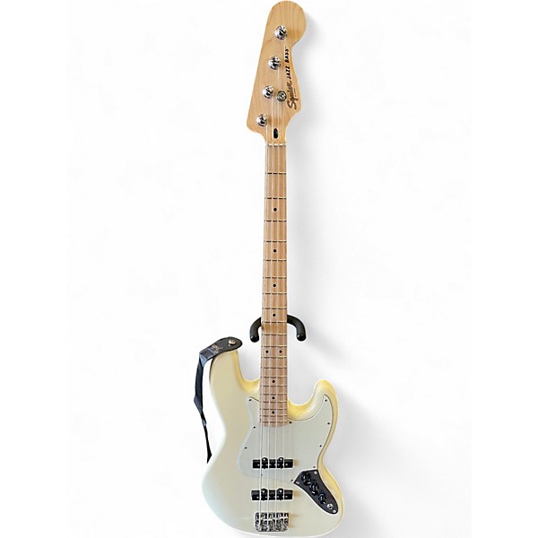 Used Squier Affinity Jazz Bass WHITE Electric Bass Guitar