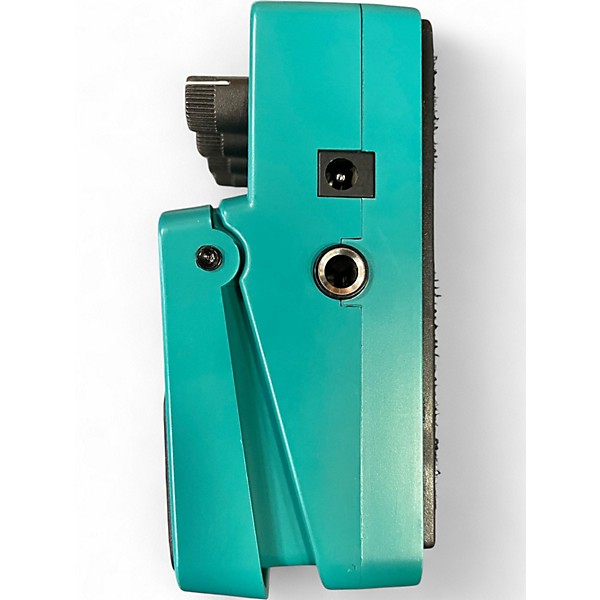 Used Behringer CS400 Compressor Sustainer Effect Pedal