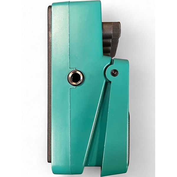 Used Behringer CS400 Compressor Sustainer Effect Pedal