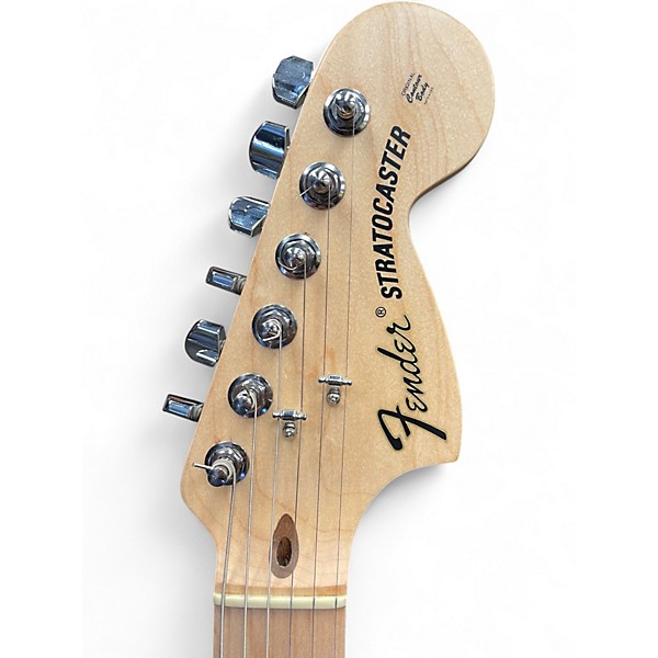 Used 2009 Fender Highway One Stratocaster Sunburst Solid Body Electric Guitar