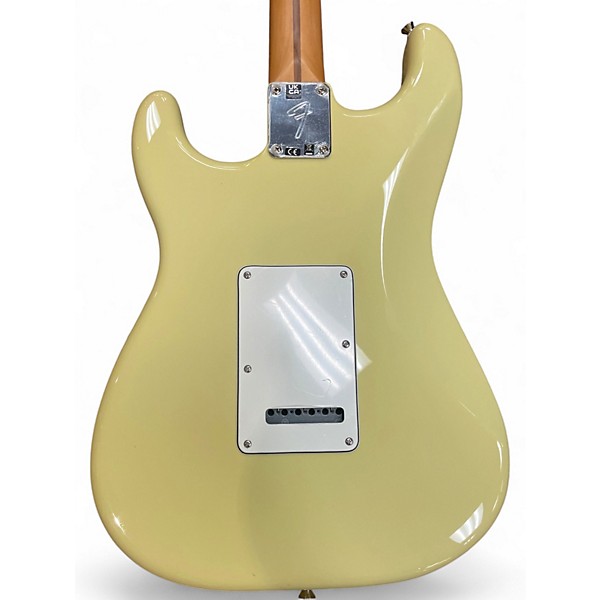 Used Fender PLAYER 2 STRATOCASTER HILEAH YELLOW Hollow Body Electric Guitar