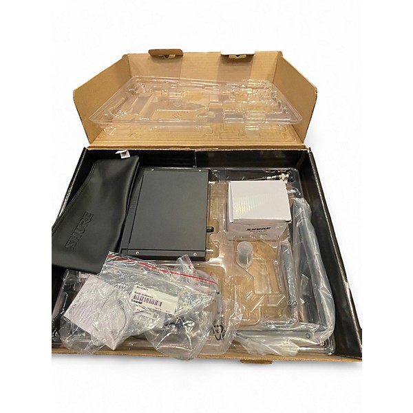 Used Shure BLX14R/SM35-H10 Headset Wireless System