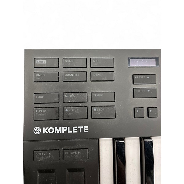 Used Native Instruments komplete kontrol m32 MIDI Controller
