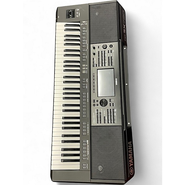 Used Yamaha PSRSX720 Keyboard Workstation