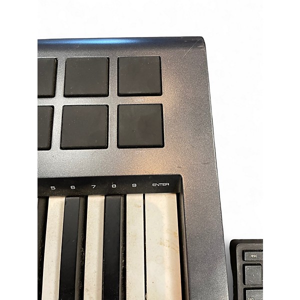 Used M-Audio Axiom 25 Key MIDI Controller