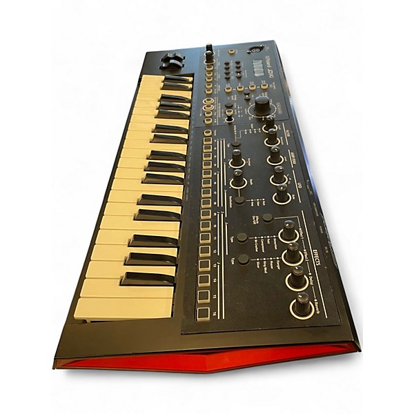 Used Roland JDXi Synthesizer